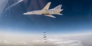 Σφοδροί βομβαρδισμοί στην ανατολική Συρία (Φωτογραφία αρχείου: AP)