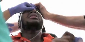 Σοκαριστικό βίντεο: Ταίζουν βίαια και παρά τη θέλησή τους απεργούς πείνας [βίντε