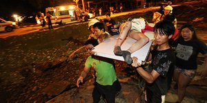 Πύρινη κόλαση από έκρηξη φυσικού αερίου σε πόλη της Ταϊβάν: Δεκάδες νεκροί και π