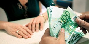 Φύλλο και φτερό κάνουν τα δικαιολογητικά για τα προνοιακά επιδόματα- Eρευνα σε ό