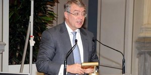 Απόστολος ταμβάκης