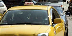 «Καθαρές» οι εξετάσεις του οδηγού ταξί που μετέφερε τον ασθενή που πάσχει από κο