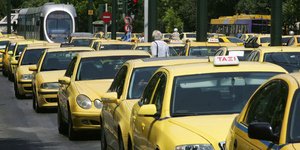 Τα ταξί τραβούν χειρόφρενο Πέμπτη και θα παρκάρουν στη Μητροπόλεως
