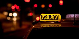 Ταξί στους δρόμους της Αθήνας /Φωτογραφία: Εurokinissi