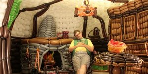 Εφτιαξε σπίτι για Χόμπιτ χρησιμοποιώντας 2.600 μπαλόνια [βίντεο]