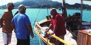 Ο τέως βασιλιάς κάνει ιστιοπλοΐα στη Ζάκυνθο και σχολιάζει την πολιτική κατάστασ