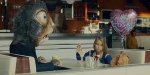 Οταν τα τέρατα ζωντανεύουν: Πως βλέπουν τα παιδιά τους αλκοολικούς γονείς [βίντε