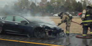 To Tesla Model S αποδεικνύεται εύφλεκτο