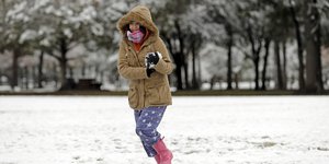 Τρελάθηκαν με το χιόνι στο Τέξας (Φωτογραφία: AP/ David J. Phillip)