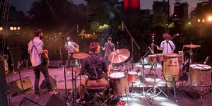 Ο Γιώργος Καραδήμος και οι εκρηκτικοί The Jaguar Bombs