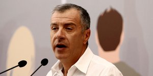 O Σταύρος Θεοδωράκης/ Φωτογραφία intime