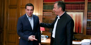 Από την συνάντηση Τσίπρα-Θεοδωράκη στο Μαξίμου -Φωτογραφία: Intimenews/ΤΖΑΜΑΡΟΣ ΠΑΝΑΓΙΩΤΗΣ