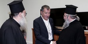 Με εκπροσώπους της Εκκλησίας της Κρήτης συναντήθηκε ο Θεοδωράκης/Φωτογραφία: Eurokinissi