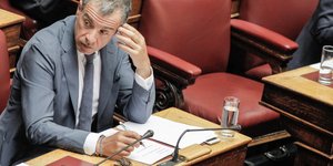 Ευθύνη του Βούτση η τήρηση των χρόνων στη Βουλή