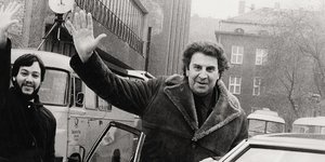 «Ταξιδεύοντας με τον Μίκη» του Αστέρη Κούτουλα