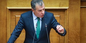 Ο Σταύρος Θεοδωράκης στη Βουλή / Φωτογραφία: EUROKINISSI/ΓΙΩΡΓΟΣ ΚΟΝΤΑΡΙΝΗΣ