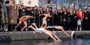 Κυκλοφοριακές ρυθμίσεις για τα Θεοφάνια: Ποιοι δρόμοι θα παραμείνουν κλειστοί σε