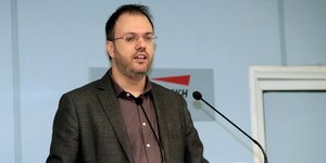 Θανάσης Θεοχαρόπουλος