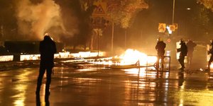 Δύο συλλήψεις για τα επεισόδια στη Θεσσαλονίκη (Φωτογραφία: ΜΟΤΙΟΝ ΤΕΑΜ/ΦΑΝΗ ΤΡΥΨΑΝΗ)