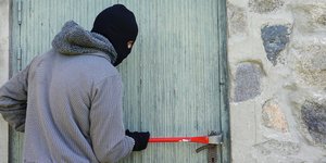 Πήγαν να κλέψουν την εκκλησία αλλά βρέθηκαν με χειροπέδες/φωτογραφία: pixabay