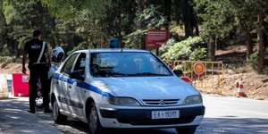 Αχαΐα: Τηλεφωνήματα για δήθεν τροχαία (Φωτογραφία: IntimeNews/ΣΤΕΦΑΝΟΥ ΣΤΕΛΙΟΣ)