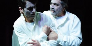 Το Θέατρο Έαρ Βικτώρια παρουσιάζει «Το τελευταίο παιχνίδι». 