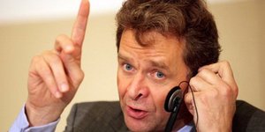 Τόμσεν: «Έκανα λάθος που δεν ζήτησα δραστικότερες περικοπές»