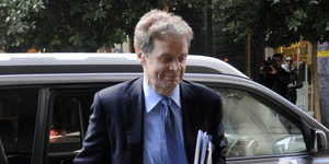 Ακόμη και ο «πολύς» Πολ Τόμσεν ευχαριστήθηκε από την έξοδο της Ελλάδας στις αγορ