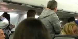 Ανάστατοι οι επιβάτες του αεροσκάφους