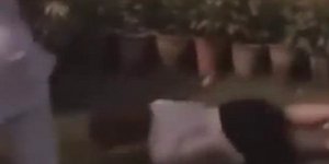 Η πρωθυπουργός της Αυστραλίας δεν είδε το σκαλί και έγινε... ένα με το πάτωμα [β