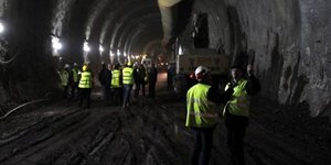 Οι μεγαλύτερες σήραγγες των Βαλκανίων -Αθήνα-Θεσσαλονίκη με το τρένο σε 3.15'