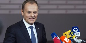 Andrea Bonetti / PM Hand Out / SOOC