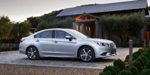 Το νέο Subaru Legacy είναι φιλόδοξο και δεν το κρύβει