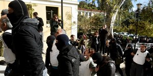 «Οχι» στην έκδοση ενός ακόμη Τούρκου/ Φωτογραφία: Eurokinissi