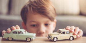 Παιδί και παιχνίδι