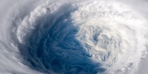 Ο σούπερ-τυφώνας Τράμι σαρώνει την Ιαπωνία -Φωτογραφία: A. Gerst/ESA/NASA