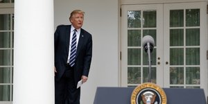 O Nτόναλντ Τραμπ δήλωσε ότι πιστεύει πως η Αβάνα κρύβεται πίσω από τα συμπτώματα Αμερικανών διπλωματών / Φωτογραφία: (AP Photo/Evan Vucci)