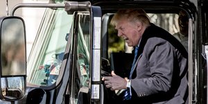 Φωτογραφία: AP Photo/Andrew Harnik