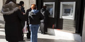 Στις τράπεζες