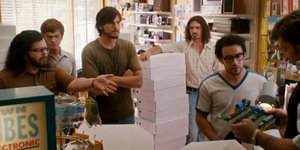 Το πρώτο επίσημο τρέιλερ της ταινίας για τη ζωή του Στιβ Τζομπς [βίντεο]