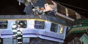 Μετωπική σύγκρουση τρένων στοίχησε τη ζωή σε τουλάχιστον 14 ανθρώπους