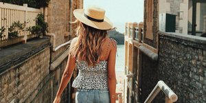 Μοντέλο /Φωτογραφία: Instagram @sincerelyjules