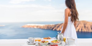 Πρωινό με θέα τη θάλασσα