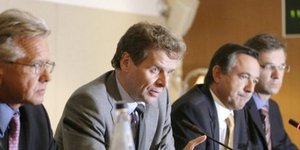Κάνει πίσω η Τρόικα για τις επικουρικές συντάξεις