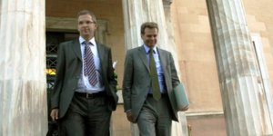 Economist: Οριζόντια μέτρα θα προτείνει η Τρόικα - Σε αδιέξοδο η επιμήκυνση