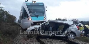 Το αυτοκίνητο παραβίασε την φυλασσόμενη διάβαση. Φωτογραφία: Lamiareport