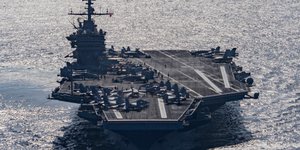 Φωτογραφία: AP/  Mass Communication Specialist 3rd Class J. M. Tolbert 