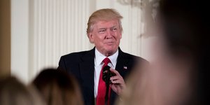 Φωτογραφία: AP Photo/Andrew Harnik     