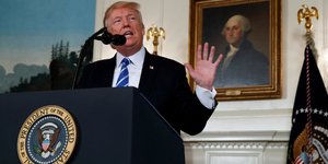 Φωτογραφία: AP Photo/Evan Vucci