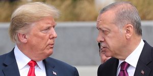 Σαφείς απειλές κατά της Ερντογάν από τις ΗΠΑ για τους S-400 -Φωτογραφία: AP